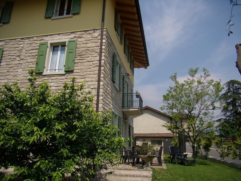 Casavarone Riva del Garda Room photo
